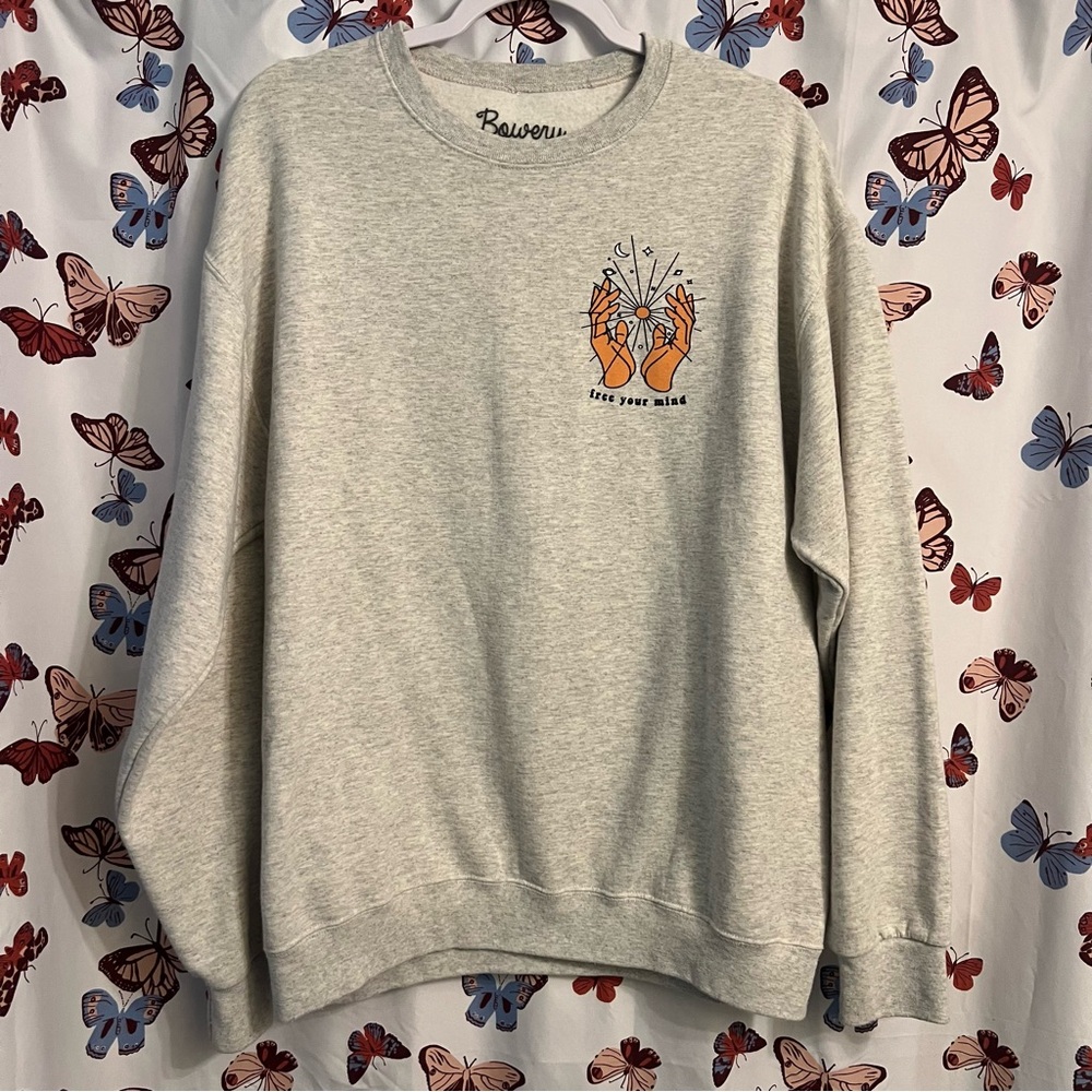 Free your mind crewneck sweater